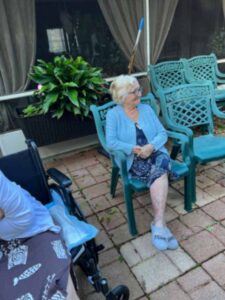 seniors enjoying their life at coquina cove assisted living facility